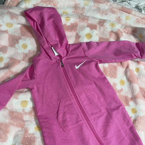 NWT Nike one piece jumpsuit 12 M - Picture 2 of 9